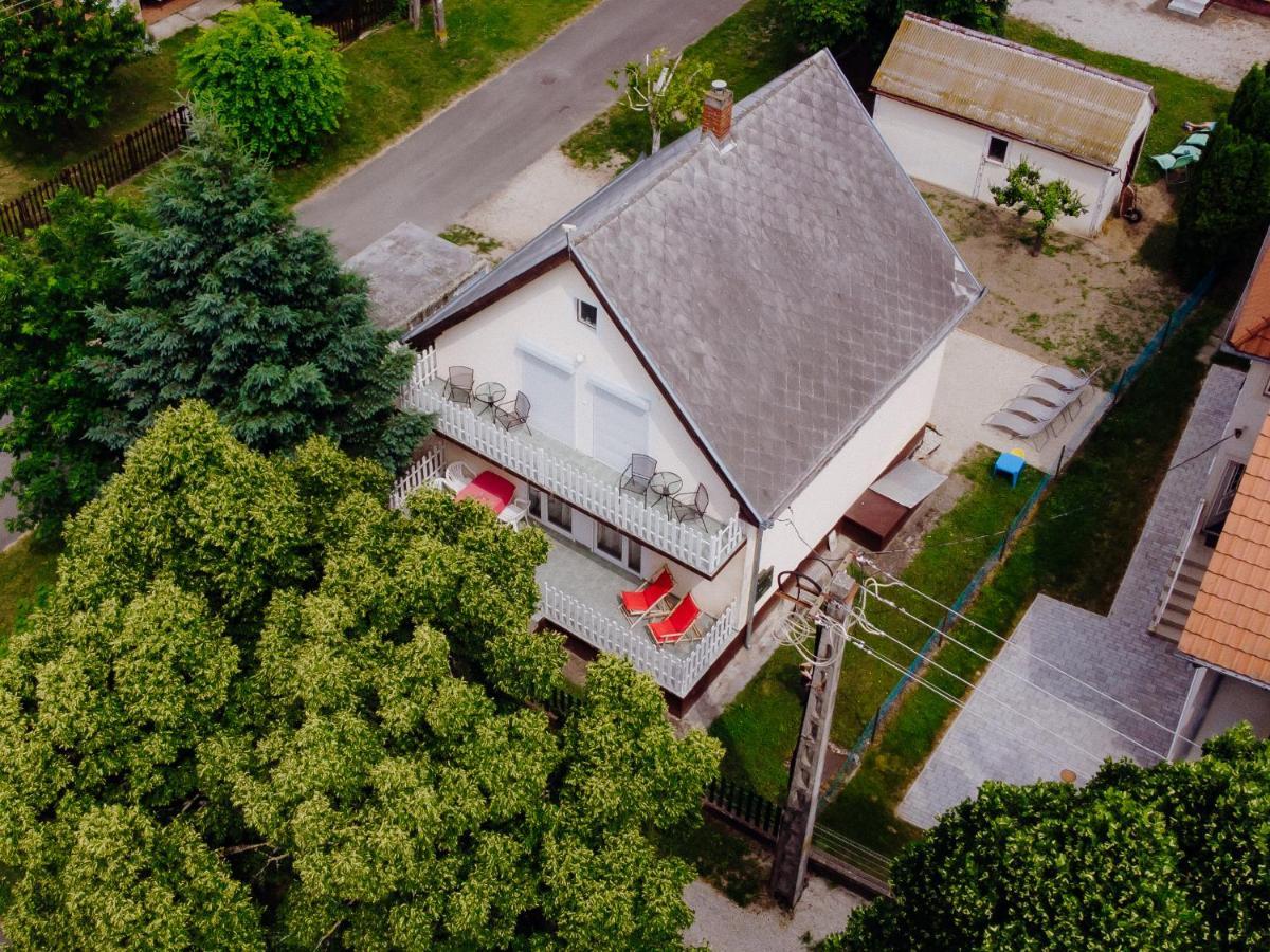 Nyirfa Apartman Vonyarcvashegy Exteriér fotografie