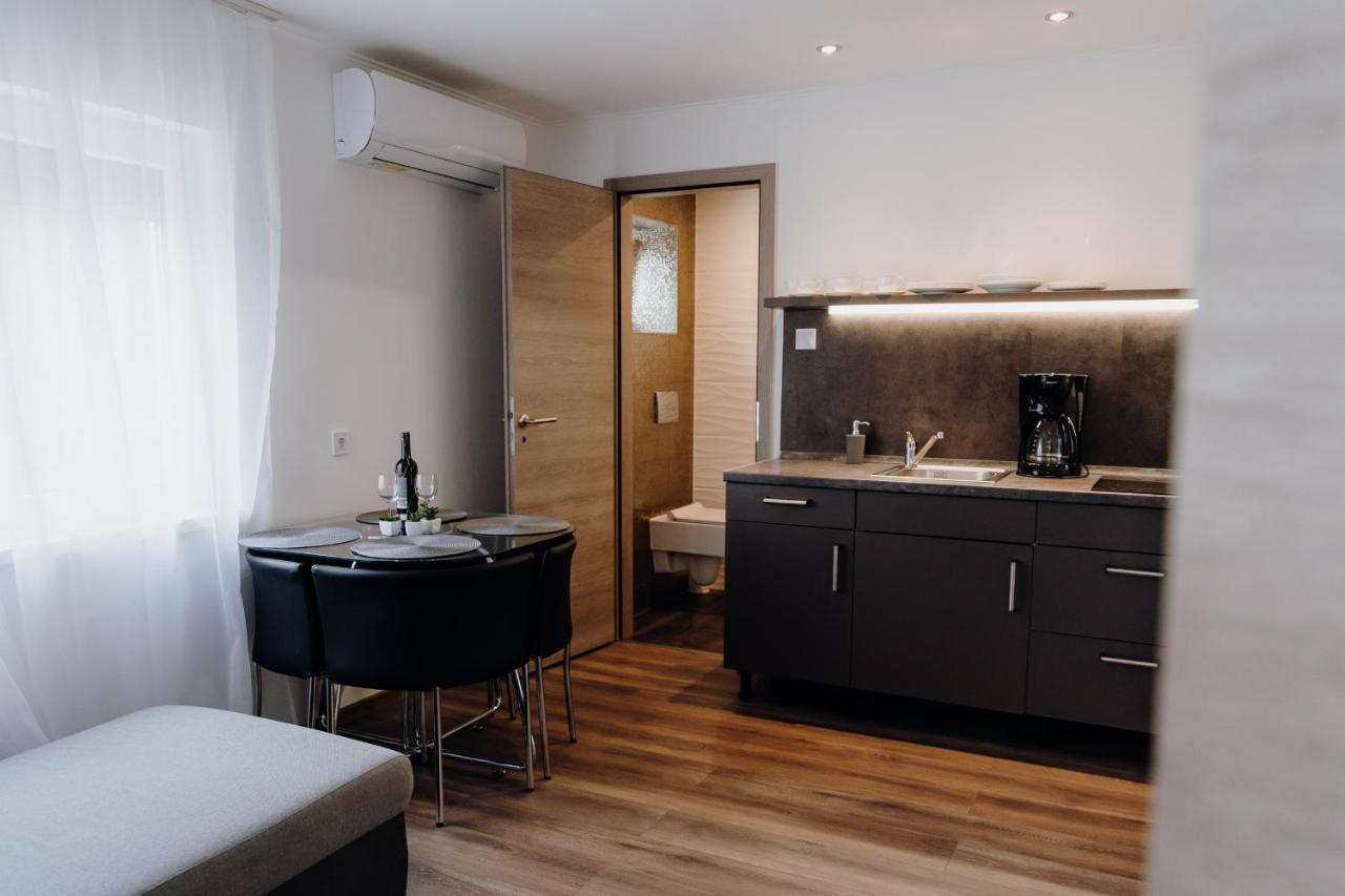 Nyirfa Apartman Vonyarcvashegy Exteriér fotografie